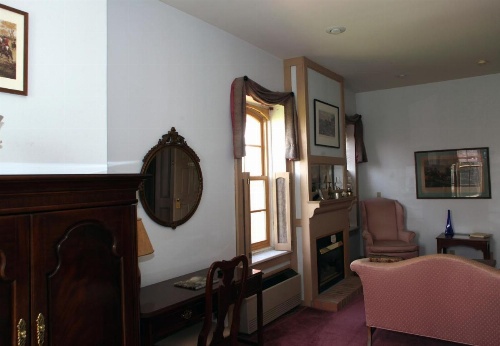 Oak Valley Inn and Suites image 11