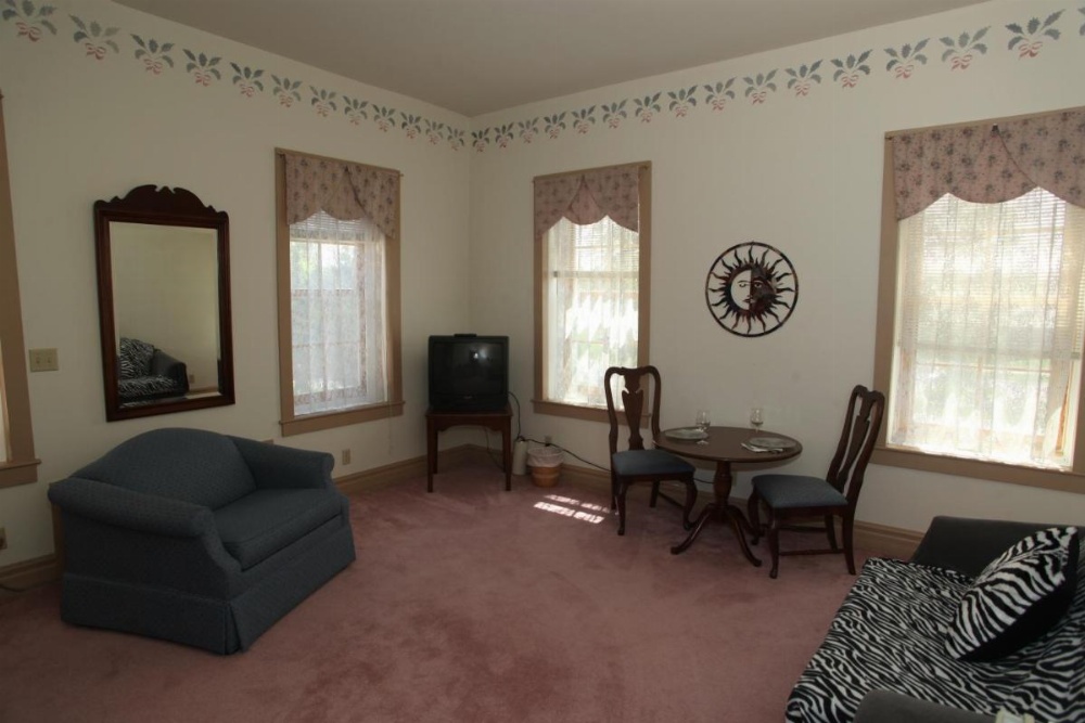 Deluxe Suite with Spa Bath